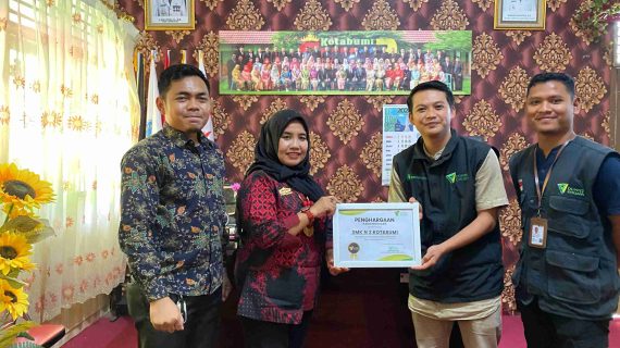 SMKN 2 Kotabumi Donasi Palestina Via Dompet Dhuafa Lampung