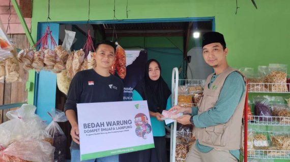 Bahagianya Sumartini Saat Warungnya Dibedah Oleh Dompet Dhuafa Lampung